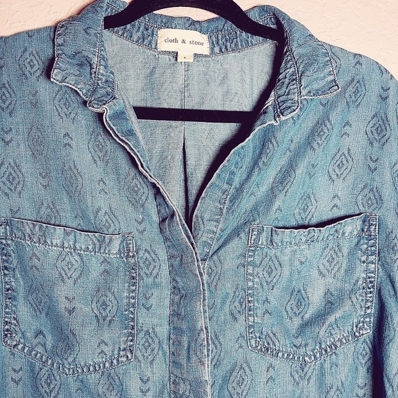 Cloth & Stone Feldspar chambray button down top - Picture 5 of 8